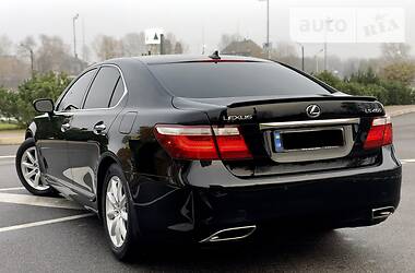 Седан Lexus LS 2009 в Киеве