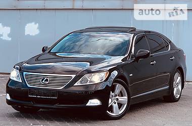 Седан Lexus LS 2008 в 