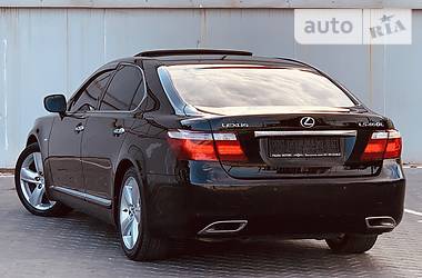 Седан Lexus LS 2008 в 