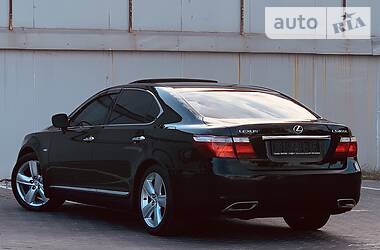 Седан Lexus LS 2008 в 