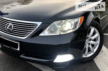 Седан Lexus LS 2008 в Киеве