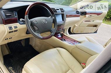 Седан Lexus LS 2009 в Каменском