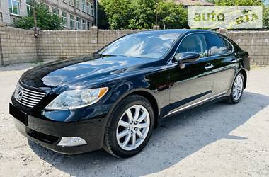 Седан Lexus LS 2009 в Каменском