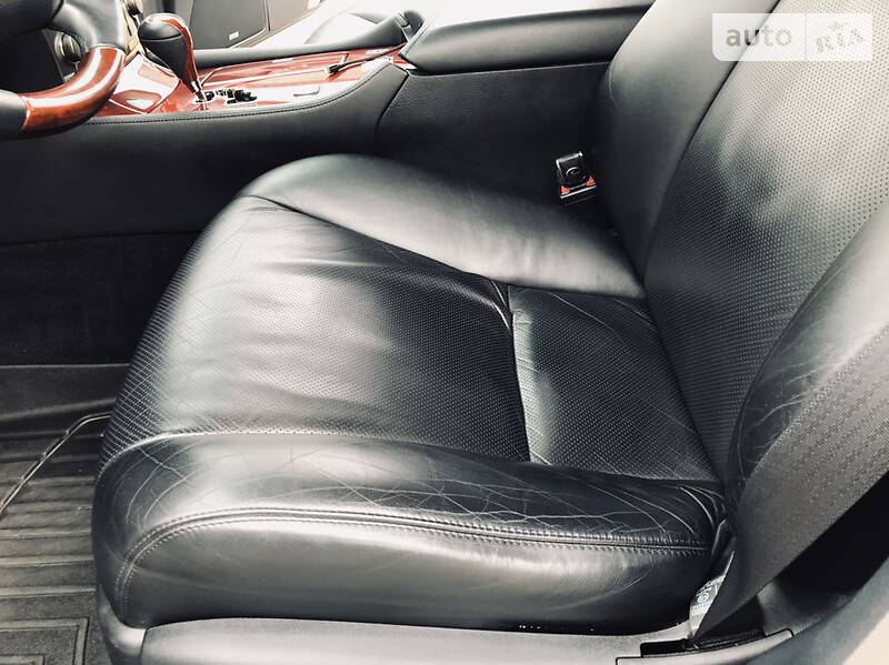 Седан Lexus LS 2008 в Сумах