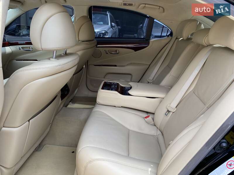 Седан Lexus LS 2011 в Одесі
