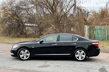 Седан Lexus LS 2008 в 