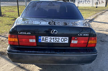 Седан Lexus LS 1998 в Дніпрі