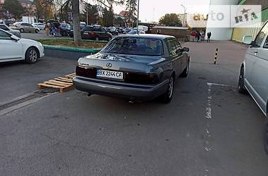 Седан Lexus LS 1992 в Ивано-Франковске