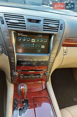 Седан Lexus LS 2008 в Ивано-Франковске
