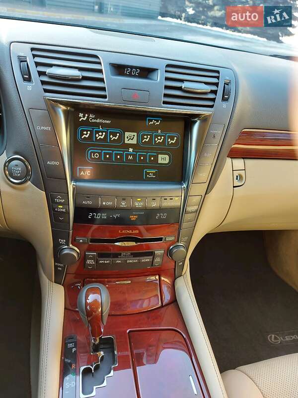 Седан Lexus LS 2008 в Ивано-Франковске