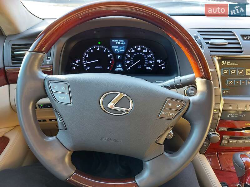 Седан Lexus LS 2008 в Ивано-Франковске