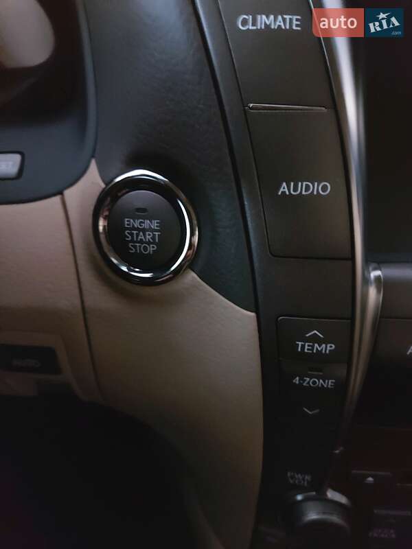 Седан Lexus LS 2008 в Ивано-Франковске