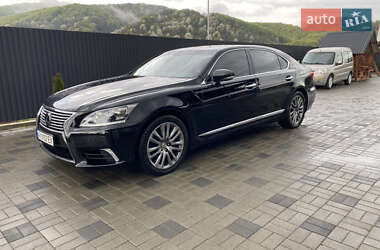 Седан Lexus LS 2014 в Иршаве