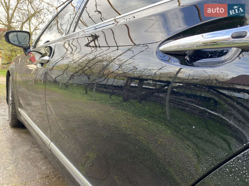 Седан Lexus LS 2014 в Иршаве