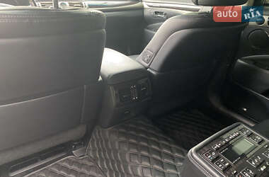 Седан Lexus LS 2014 в Иршаве