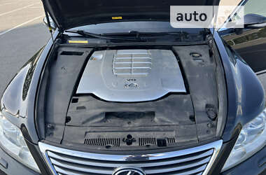 Седан Lexus LS 2010 в 