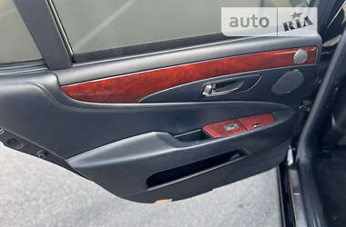 Седан Lexus LS 2010 в 