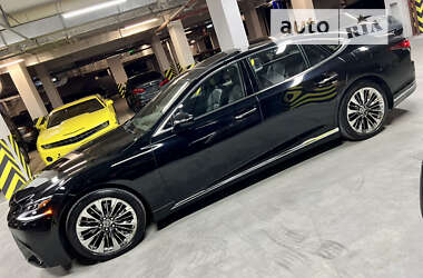 Седан Lexus LS 2019 в 