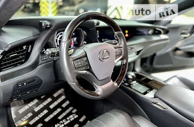 Седан Lexus LS 2019 в 
