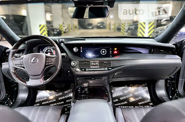 Седан Lexus LS 2019 в 