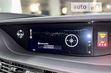 Седан Lexus LS 2019 в 