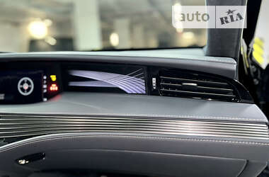 Седан Lexus LS 2019 в 