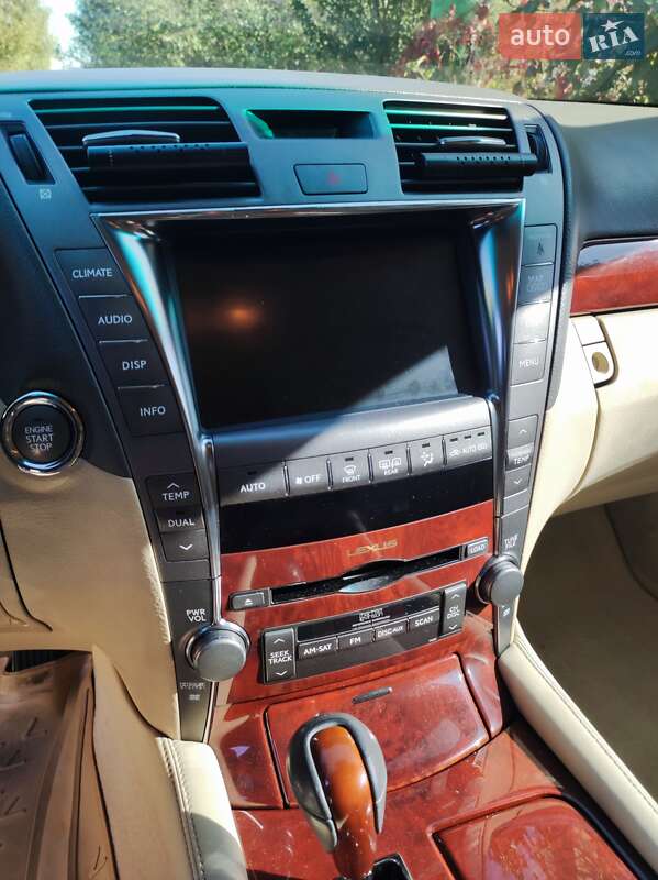 Седан Lexus LS 2007 в Дніпрі