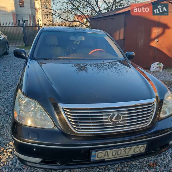 Седан Lexus LS 2004 в 