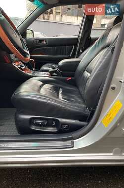 Седан Lexus LS 2000 в Дунаевцах