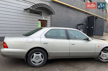 Седан Lexus LS 2000 в Дунаевцах