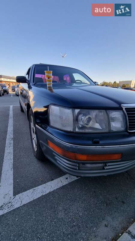 Седан Lexus LS 1994 в Киеве