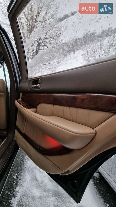 Седан Lexus LS 1994 в Киеве