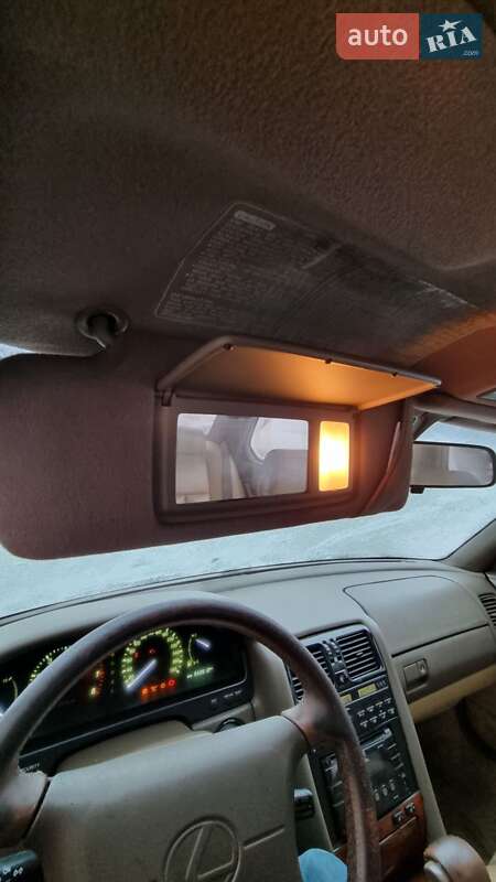 Седан Lexus LS 1994 в Киеве