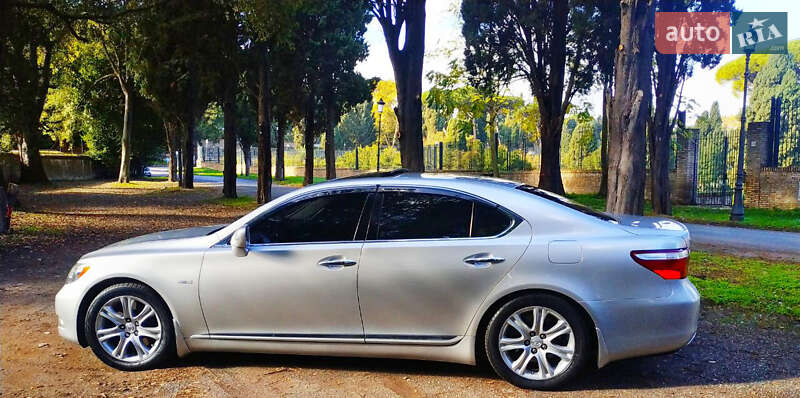 Седан Lexus LS 2008 в Києві