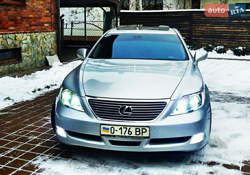 Седан Lexus LS 2008 в Києві