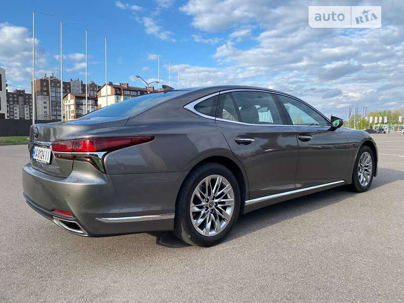 Седан Lexus LS 2018 в Киеве