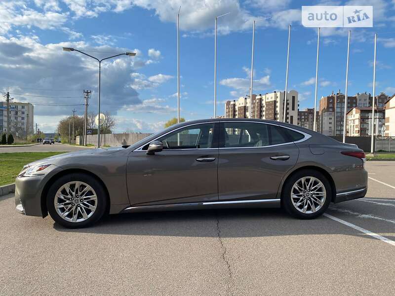 Седан Lexus LS 2018 в Киеве