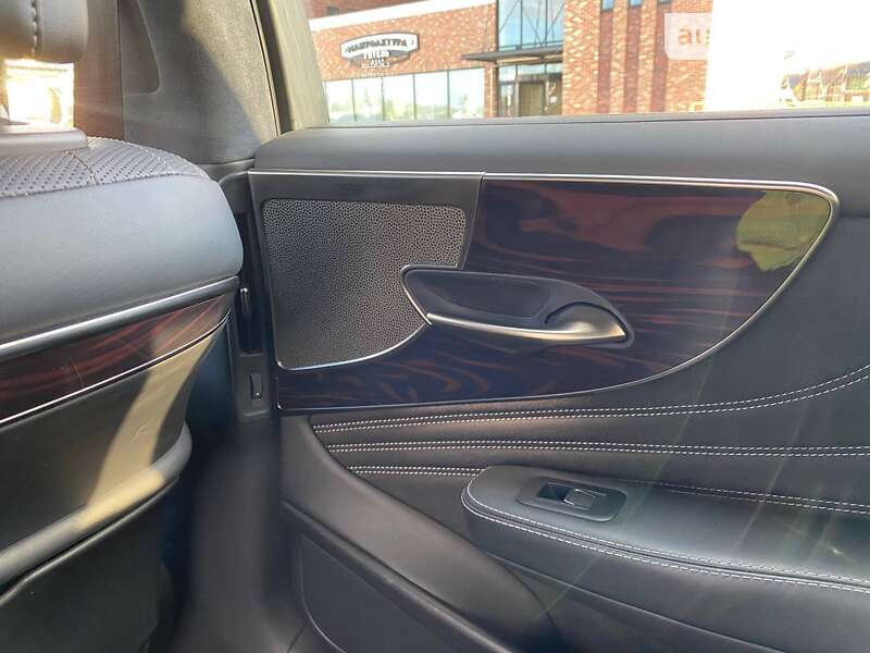 Седан Lexus LS 2018 в Киеве