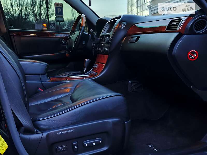 Седан Lexus LS 2005 в Одессе