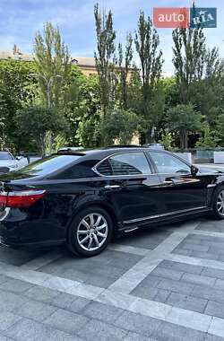 Седан Lexus LS 2008 в Киеве