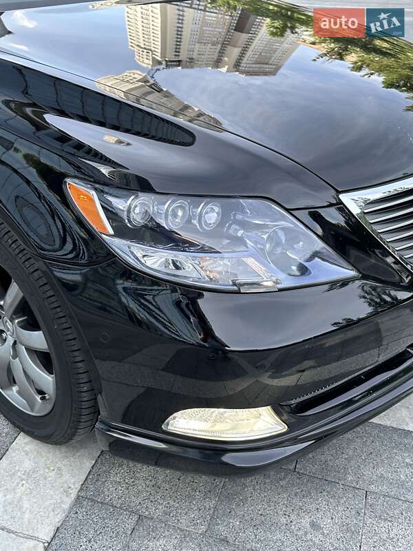 Седан Lexus LS 2008 в Киеве