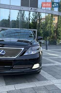 Седан Lexus LS 2008 в Киеве