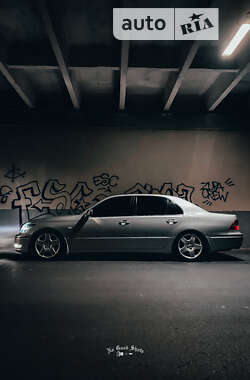 Седан Lexus LS 2003 в Киеве