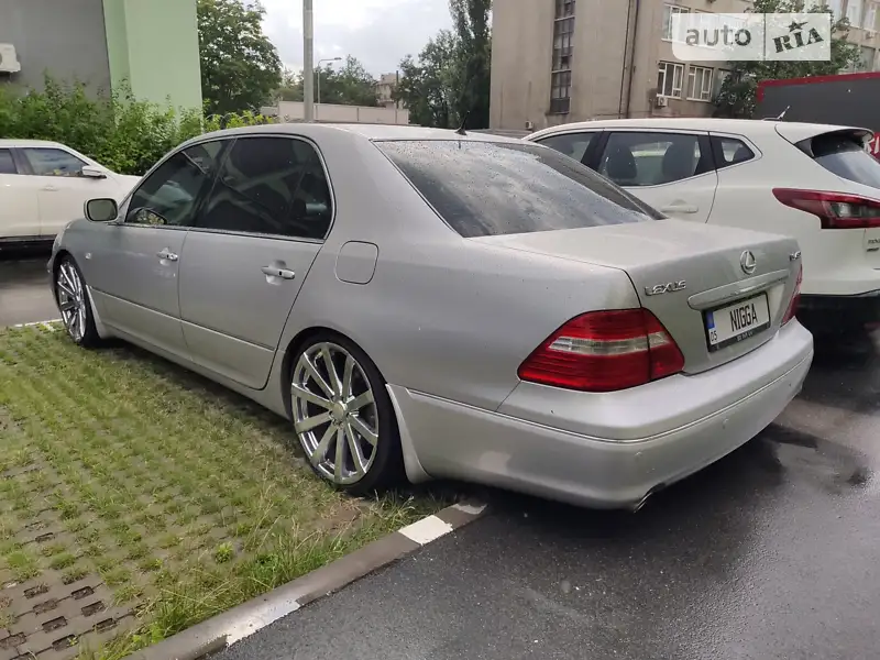 Lexus LS 2003