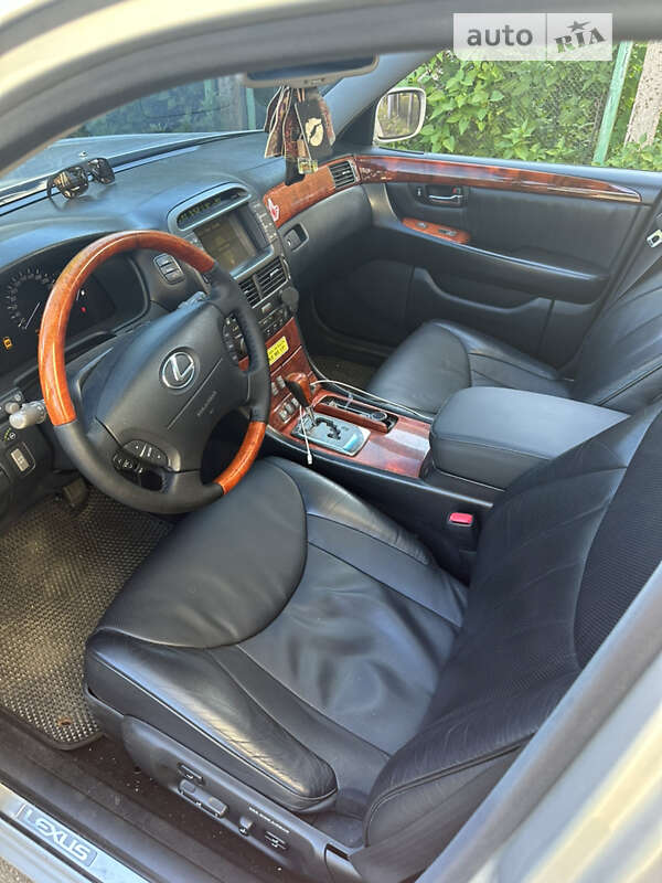 Седан Lexus LS 2003 в Киеве