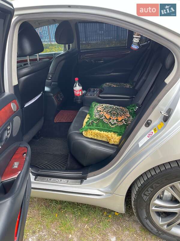 Седан Lexus LS 2007 в Киеве