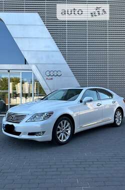 Седан Lexus LS 2011 в Києві