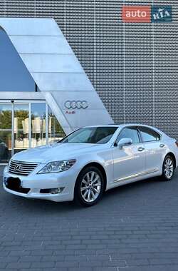 Седан Lexus LS 2011 в Киеве