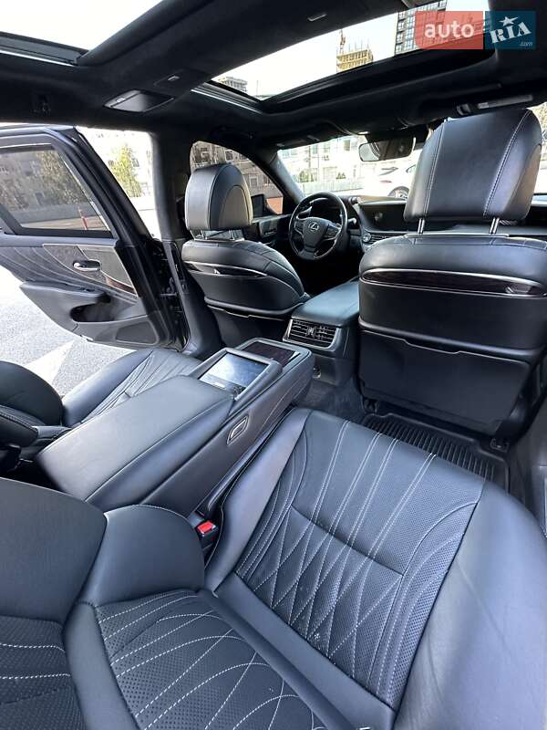 Седан Lexus LS 2018 в Киеве фото 27 Седан Lexus LS 2018 в Киеве