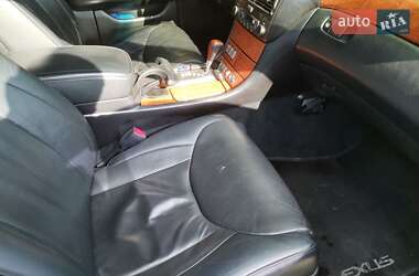 Седан Lexus LS 2003 в 
